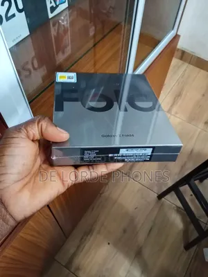 New Samsung Galaxy Z Fold4 256 GB Blue