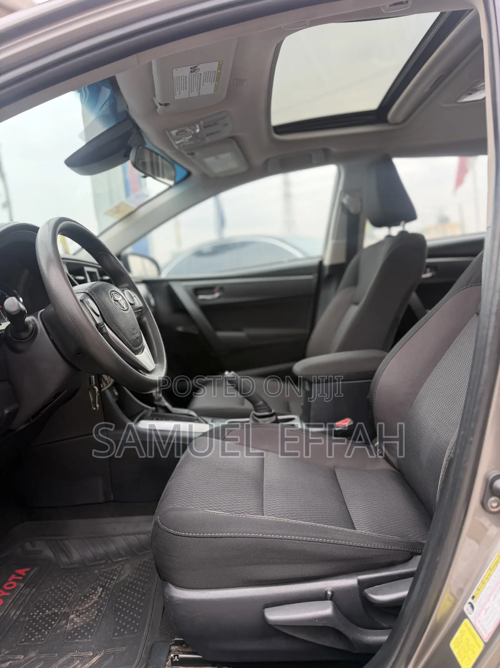 Toyota Corolla LE Eco (1.8L 4cyl 2A) 2019 Gray