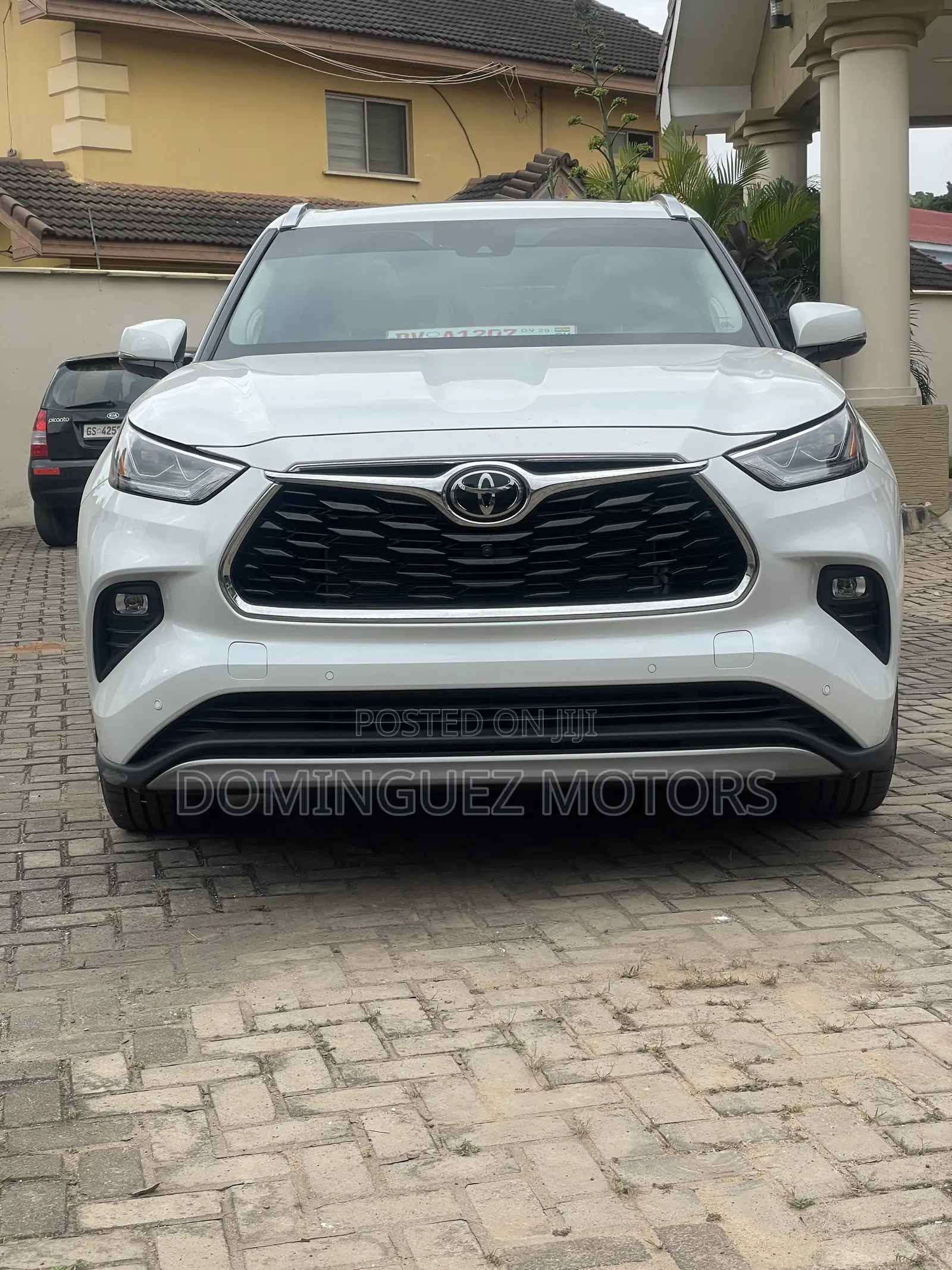 Toyota Highlander Platinum AWD 2023 White