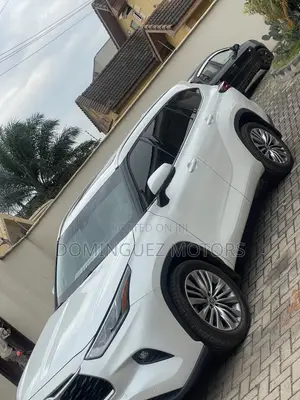 Toyota Highlander Platinum AWD 2023 White