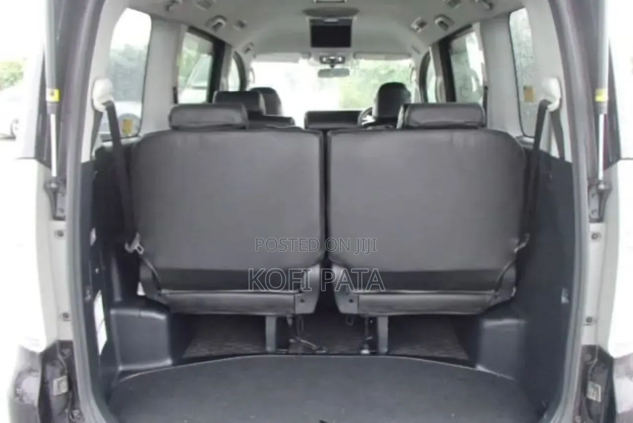 Toyota Voxy 2012 Black