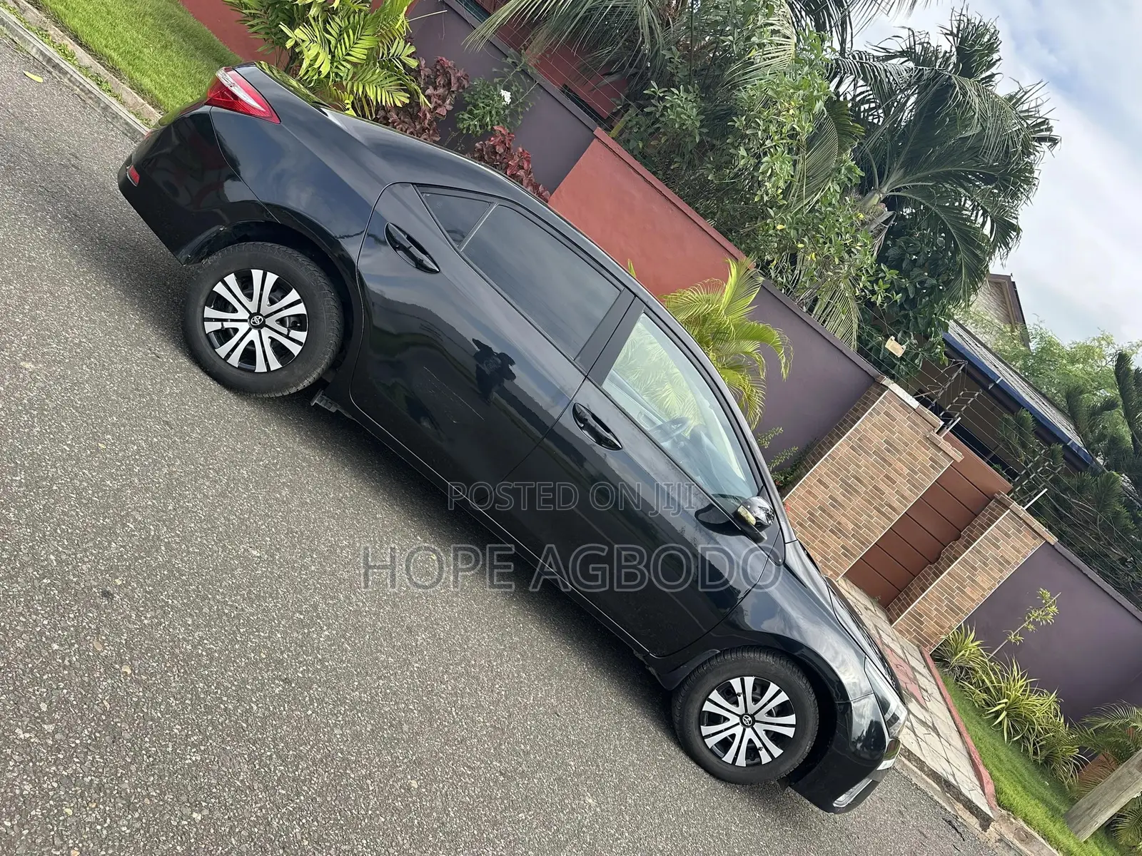 Toyota Corolla LE Eco Plus 4dr Sedan (1.8L 4cyl CVT) 2014 Black