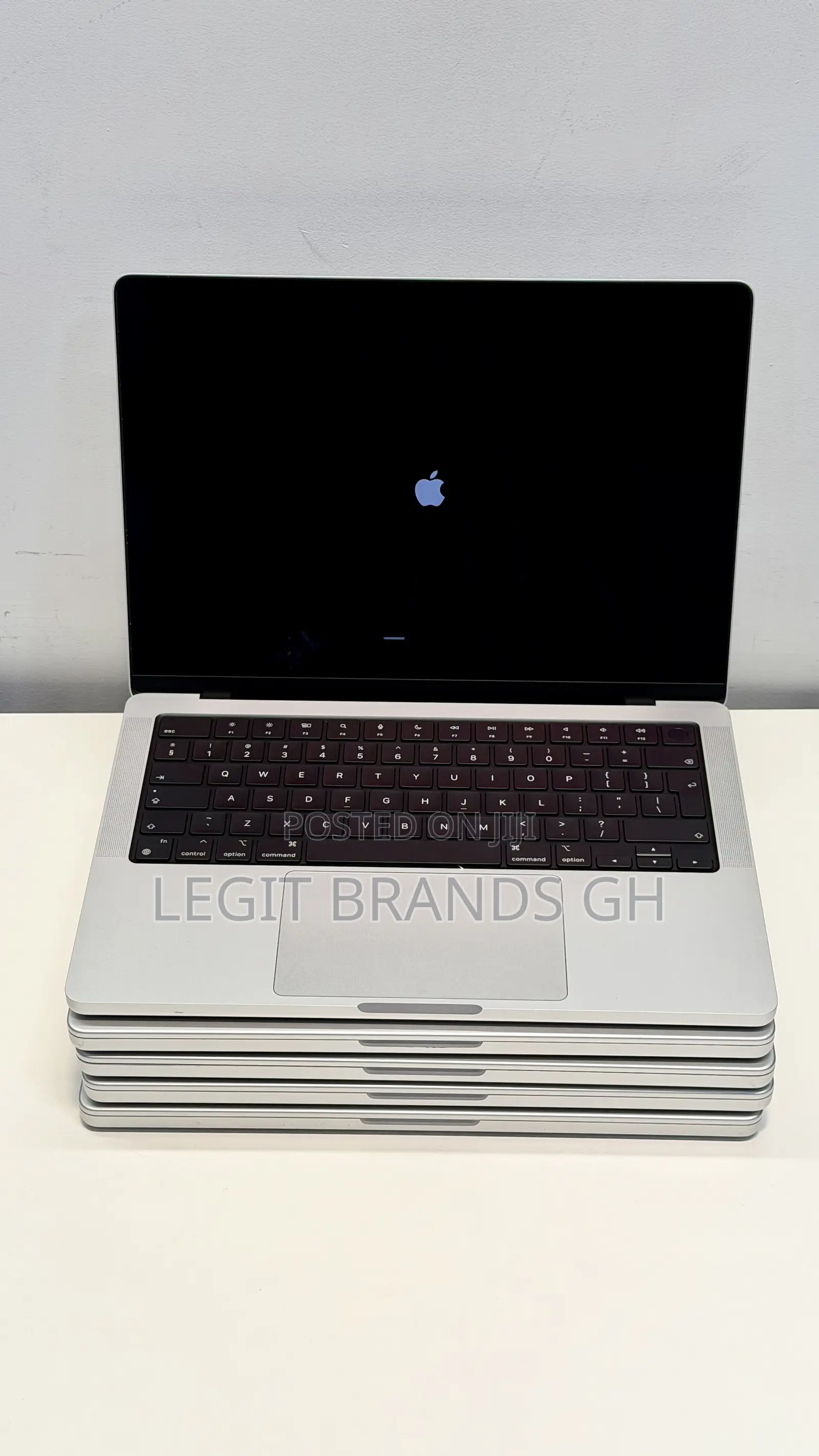 Laptop Apple MacBook Pro 2021 M1 16GB Apple M1 Pro SSD 512GB