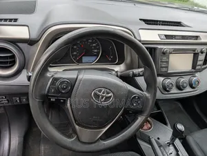 Toyota RAV4 LE 4dr SUV (2.5L 4cyl 6A) 2015 Black