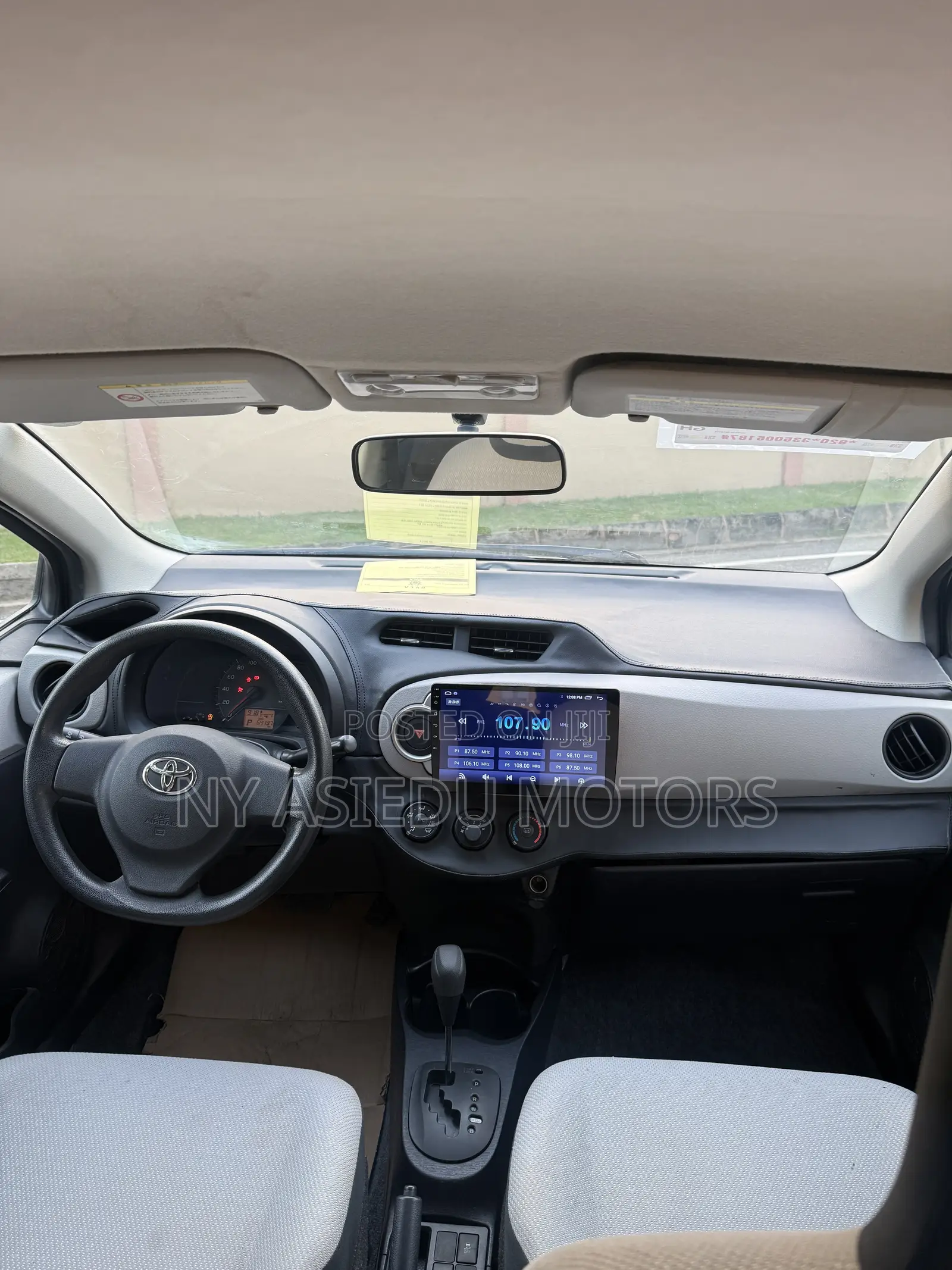 Toyota Vitz 1.3 FWD 3dr 2011 Green