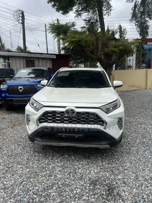 Toyota RAV4 2020 White