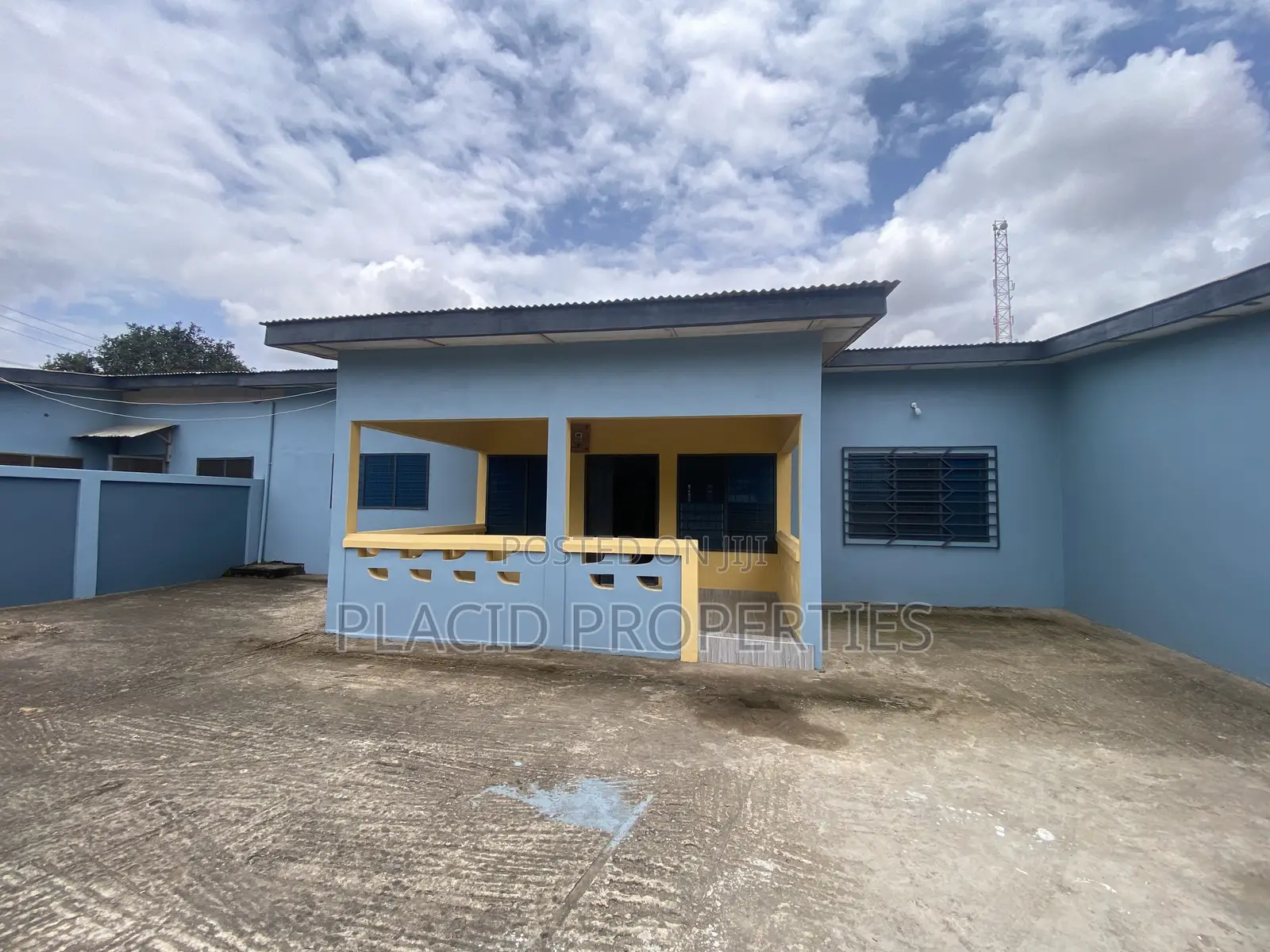 3bdrm House in Ofankor Barrier for rent