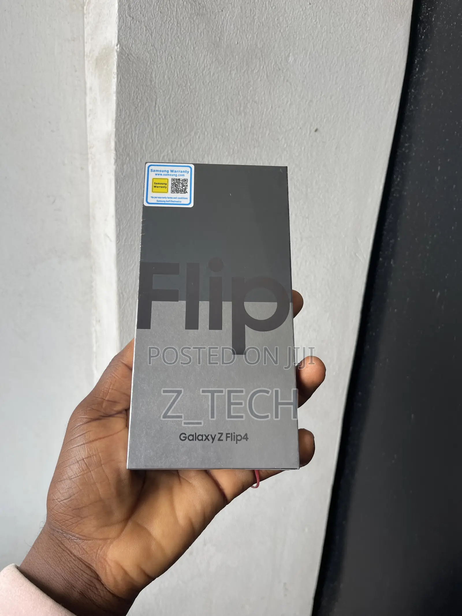 New Samsung Galaxy Z Flip4 256 GB Black