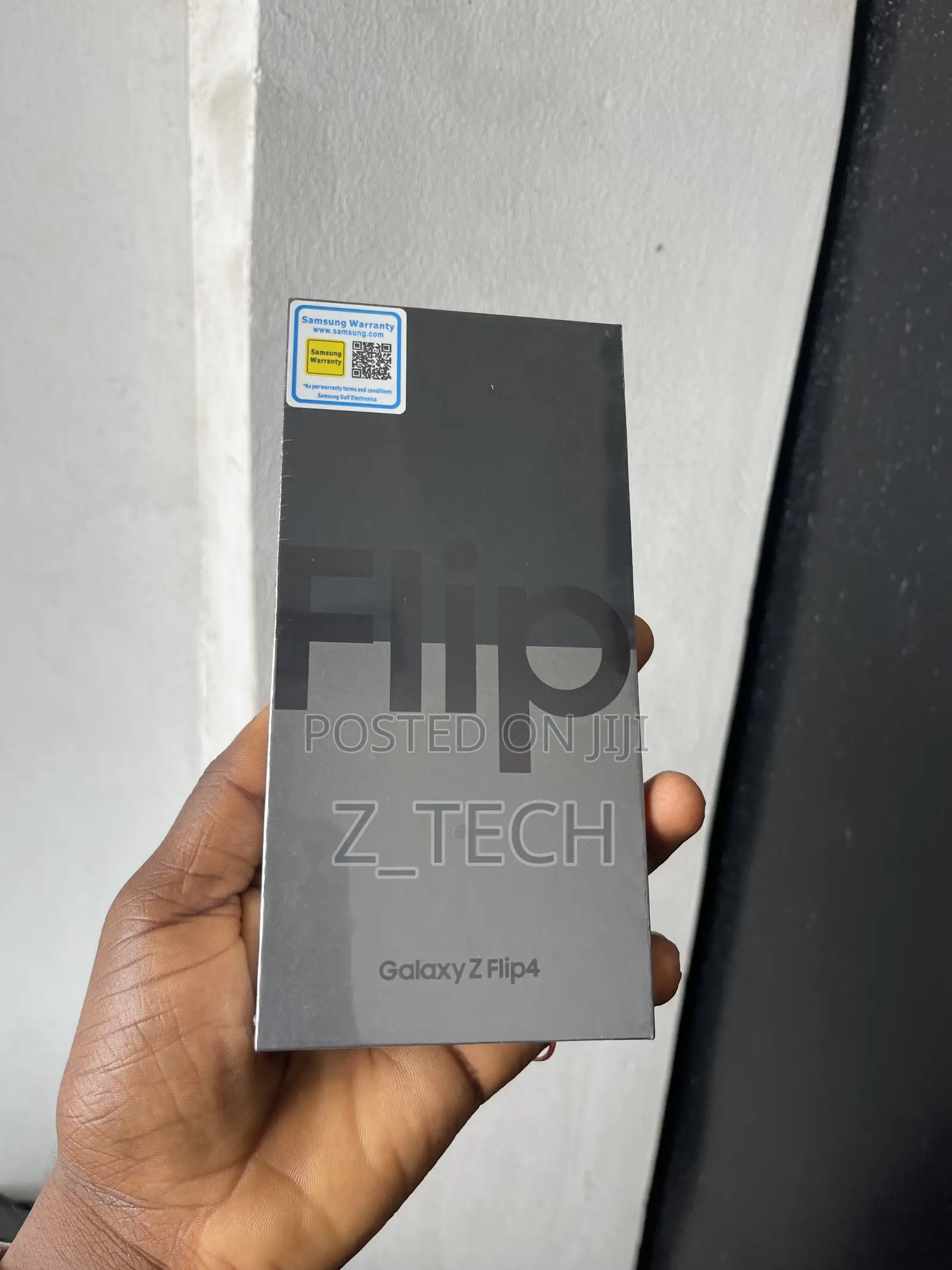 New Samsung Galaxy Z Flip4 256 GB Black