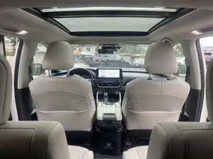 Toyota Grand Highlander Platinum AWD 2024