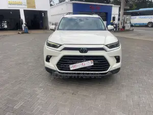 Toyota Grand Highlander Platinum AWD 2024