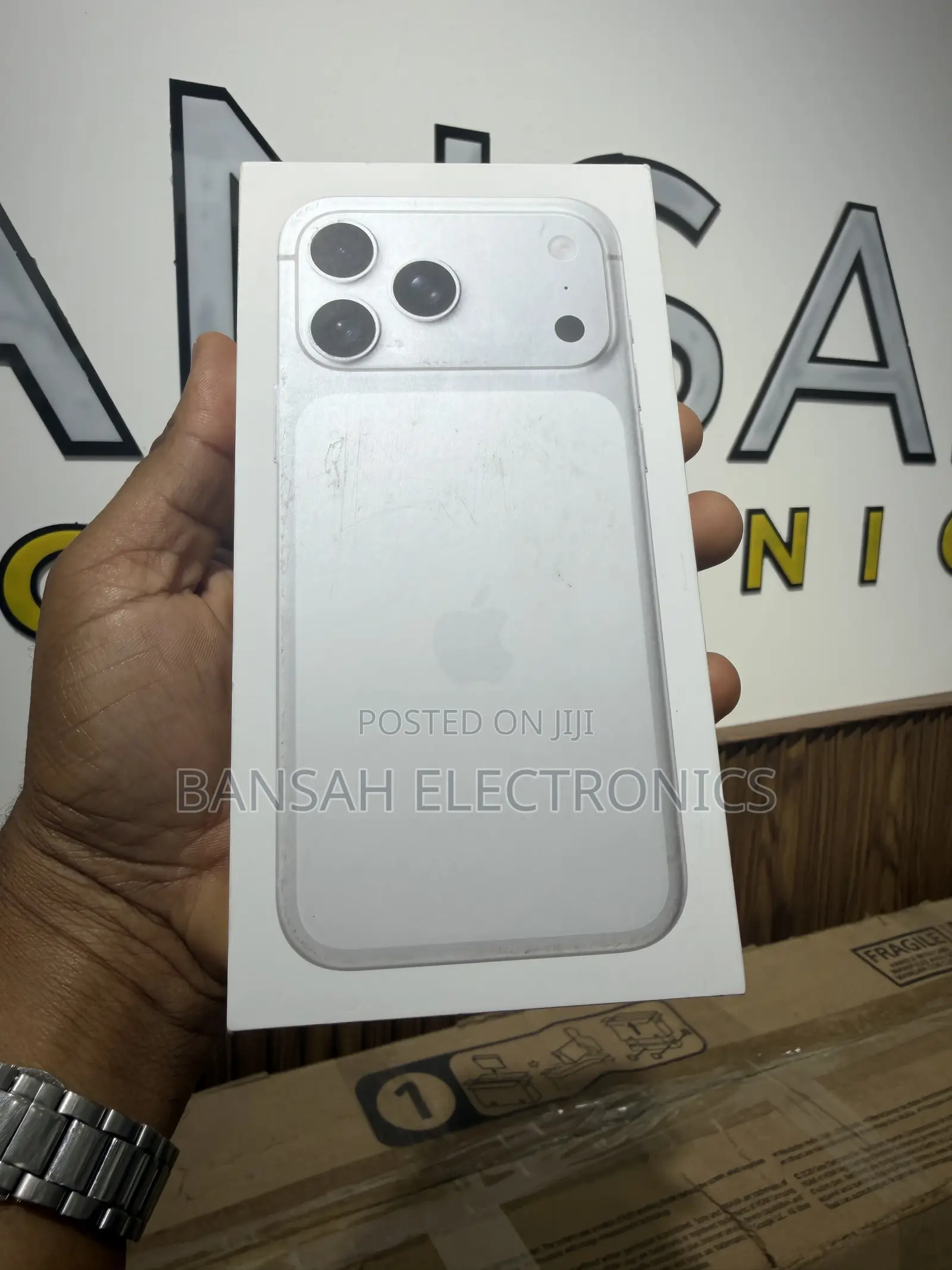 New Apple iPhone 17 Pro Max 256 GB White