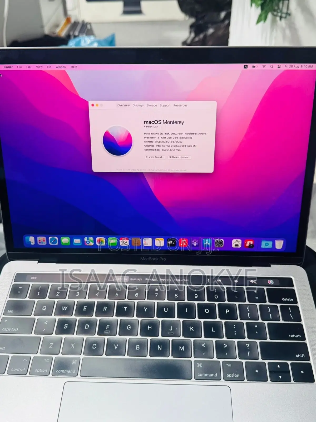 New Laptop Apple MacBook Pro 2017 8GB Intel Core i5 SSD 256GB