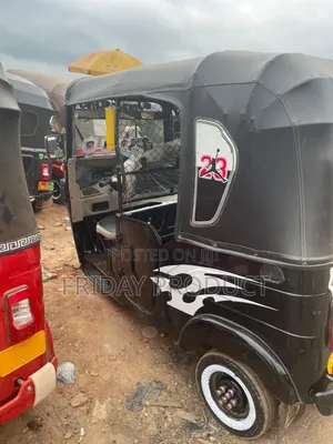 Bajaj Boxer 150 UG 2025 Black