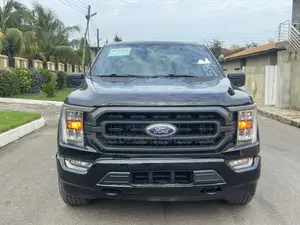 Ford F-150 XLT 2022 Black