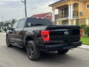Ford F-150 XLT 2022 Black