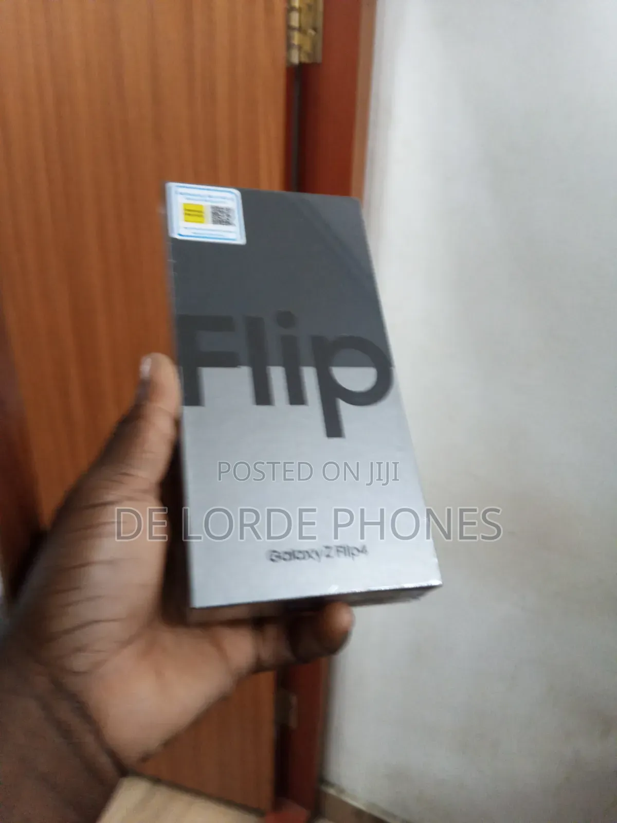 New Samsung Galaxy Z Flip4 256 GB Gray