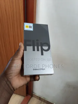 New Samsung Galaxy Z Flip4 256 GB Gray