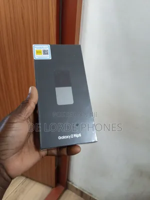 New Samsung Galaxy Z Flip5 256 GB Black