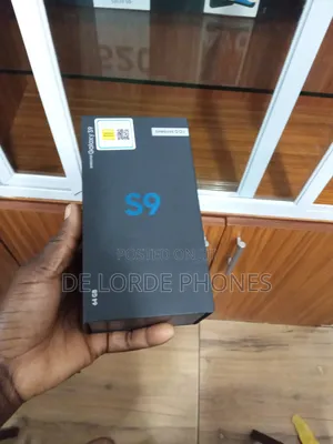 New Samsung Galaxy S9 64 GB Blue