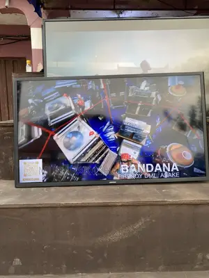 40” LED Samsung TV