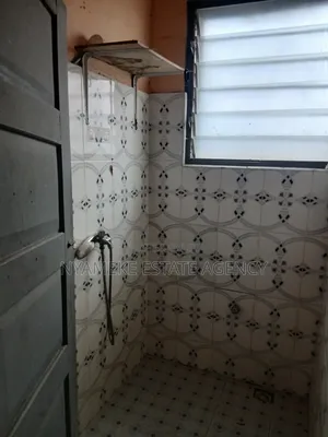 2bdrm Apartment in Kofi Ni Ama, Exhibition for rent