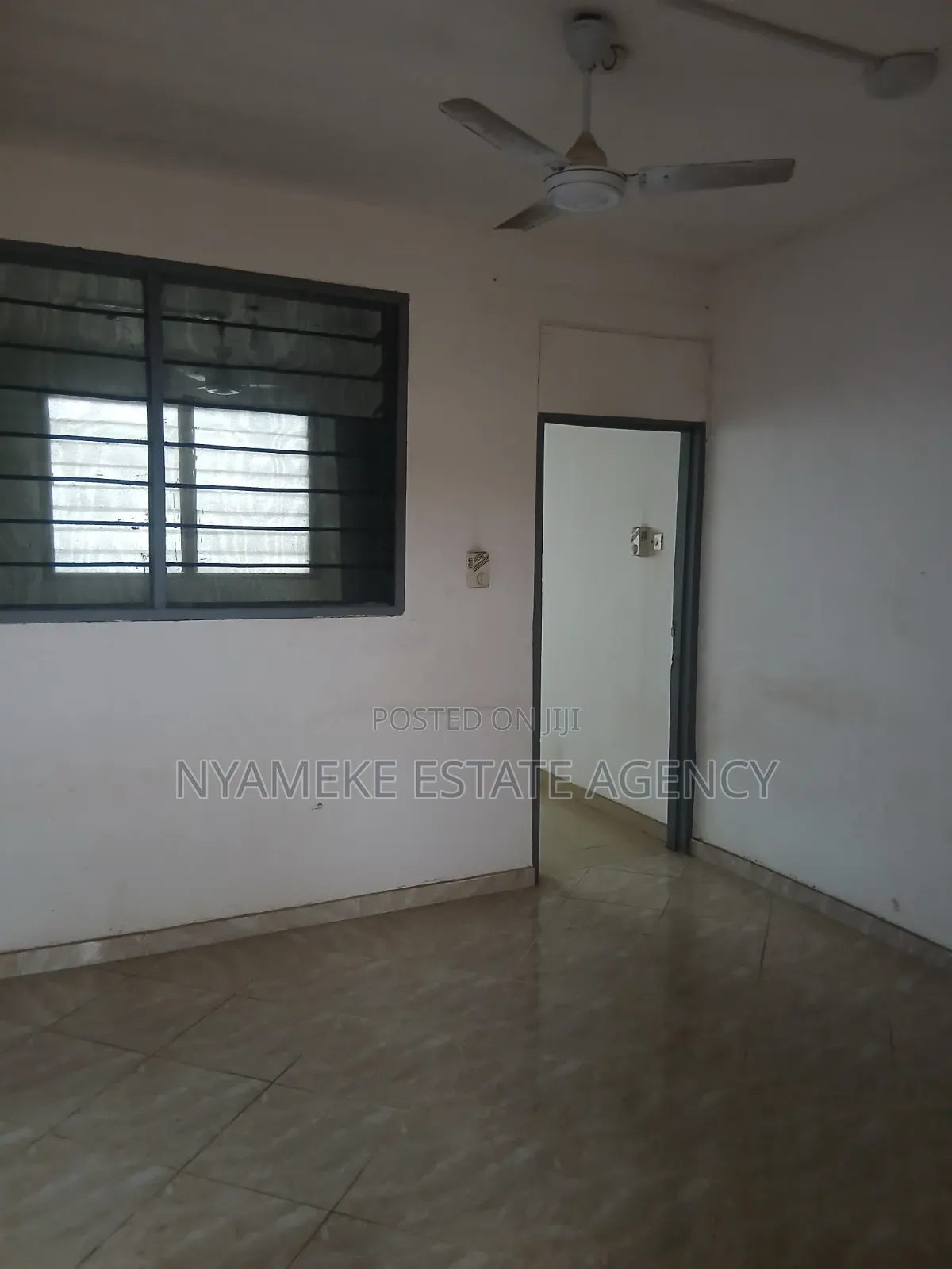 2bdrm Apartment in Kofi Ni Ama, Exhibition for rent