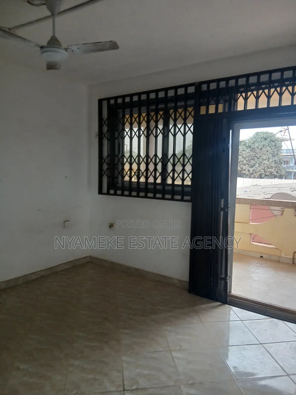 2bdrm Apartment in Kofi Ni Ama, Exhibition for rent
