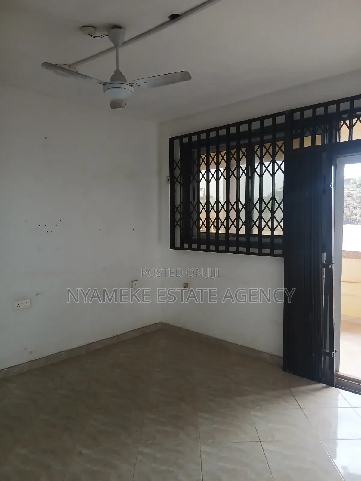 2bdrm Apartment in Kofi Ni Ama, Exhibition for rent