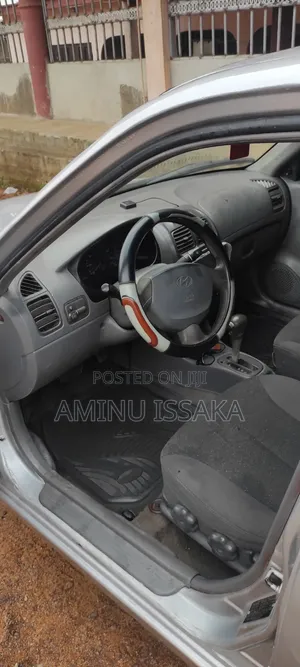Hyundai Accent 2002 Silver
