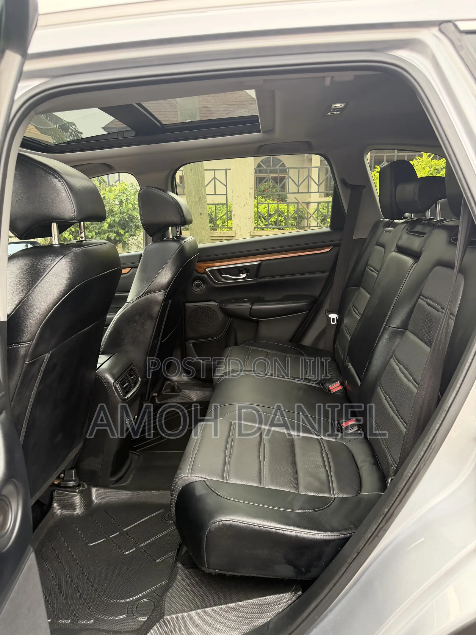 Honda CR-V Touring 4dr SUV AWD (1.5L 4cyl CVT) 2017 Silver