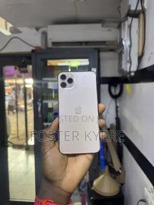 New Apple iPhone 11 Pro Max 64 GB Gold