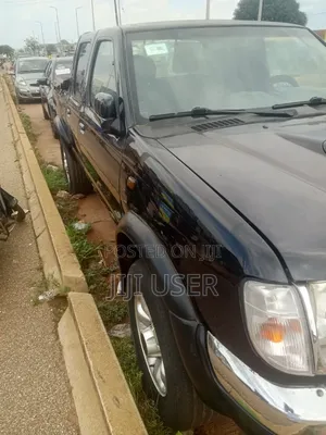 Nissan Hardbody 2011 Black