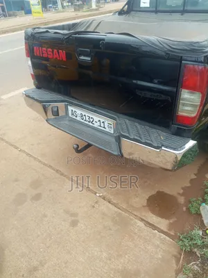 Nissan Hardbody 2011 Black