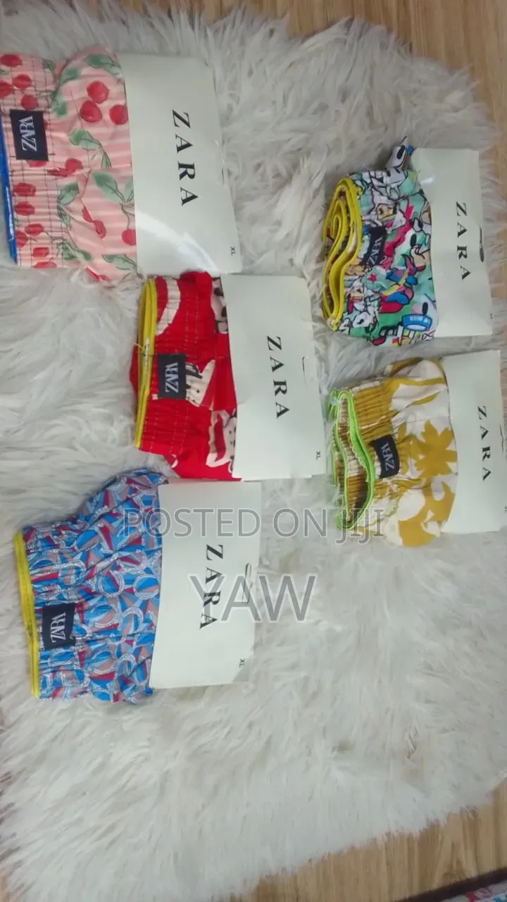 Zara Boxer