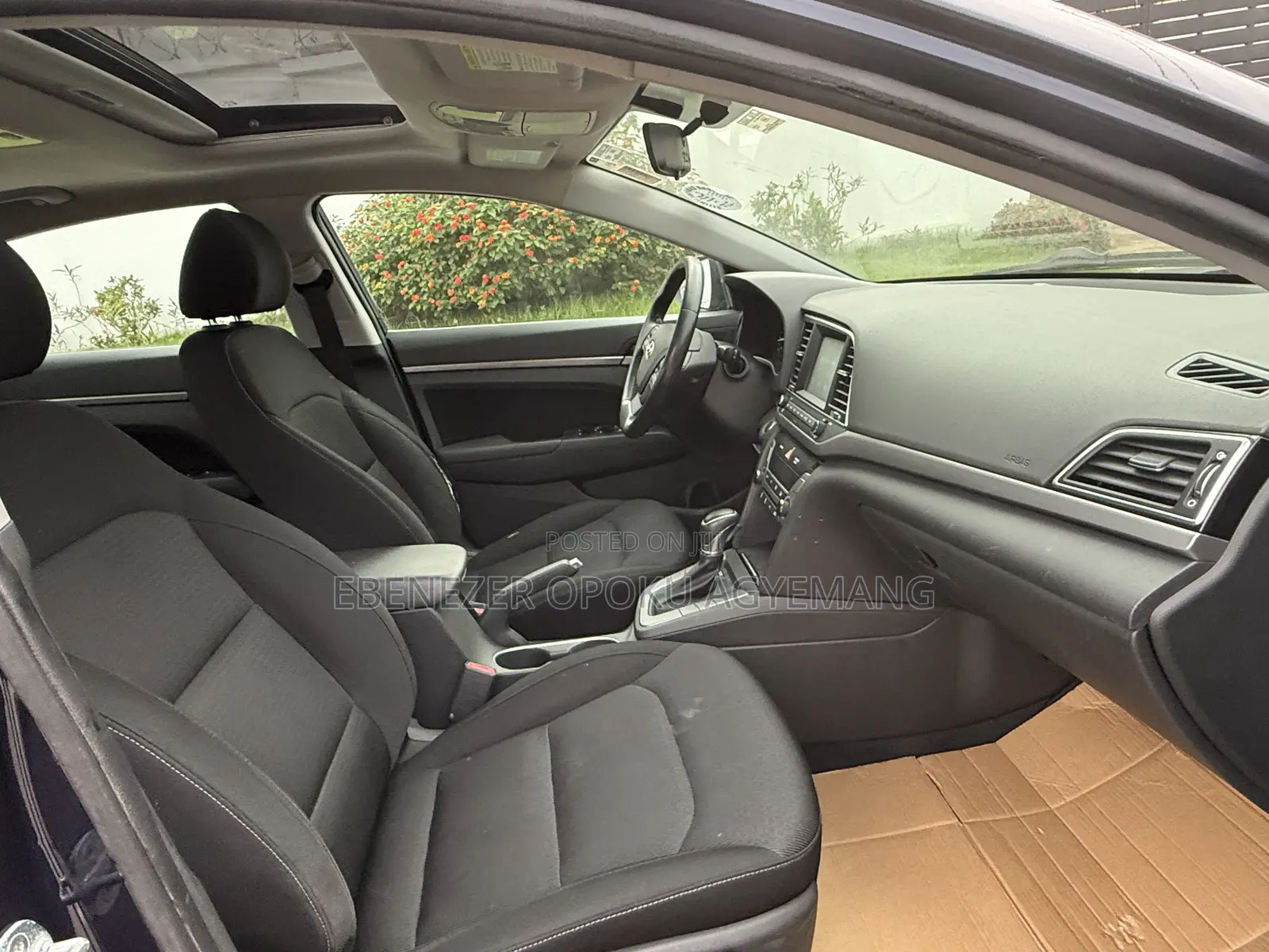 Hyundai Elantra SE Sedan FWD (2.0L 4cyl 6M) 2017