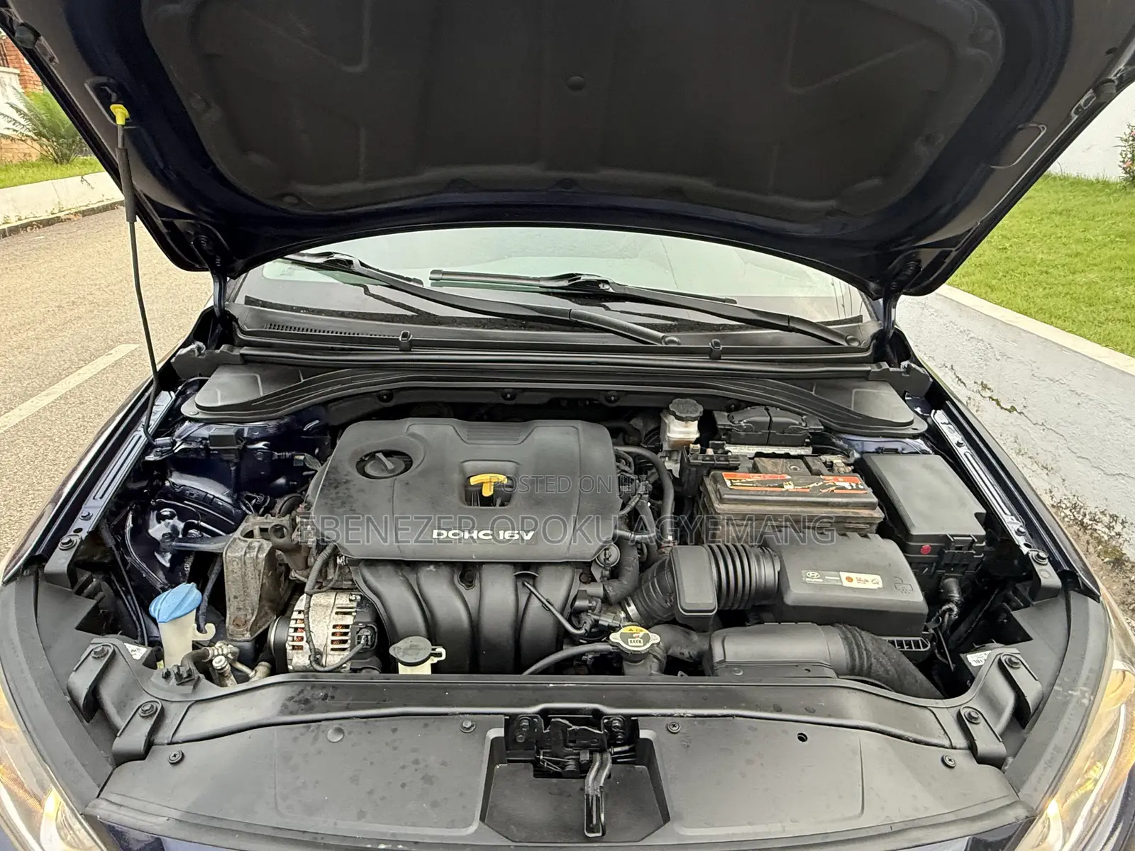 Hyundai Elantra SE Sedan FWD (2.0L 4cyl 6M) 2017