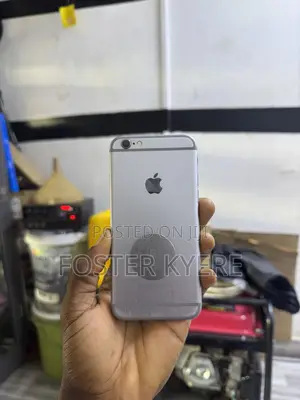 New Apple iPhone 6s 64 GB Silver