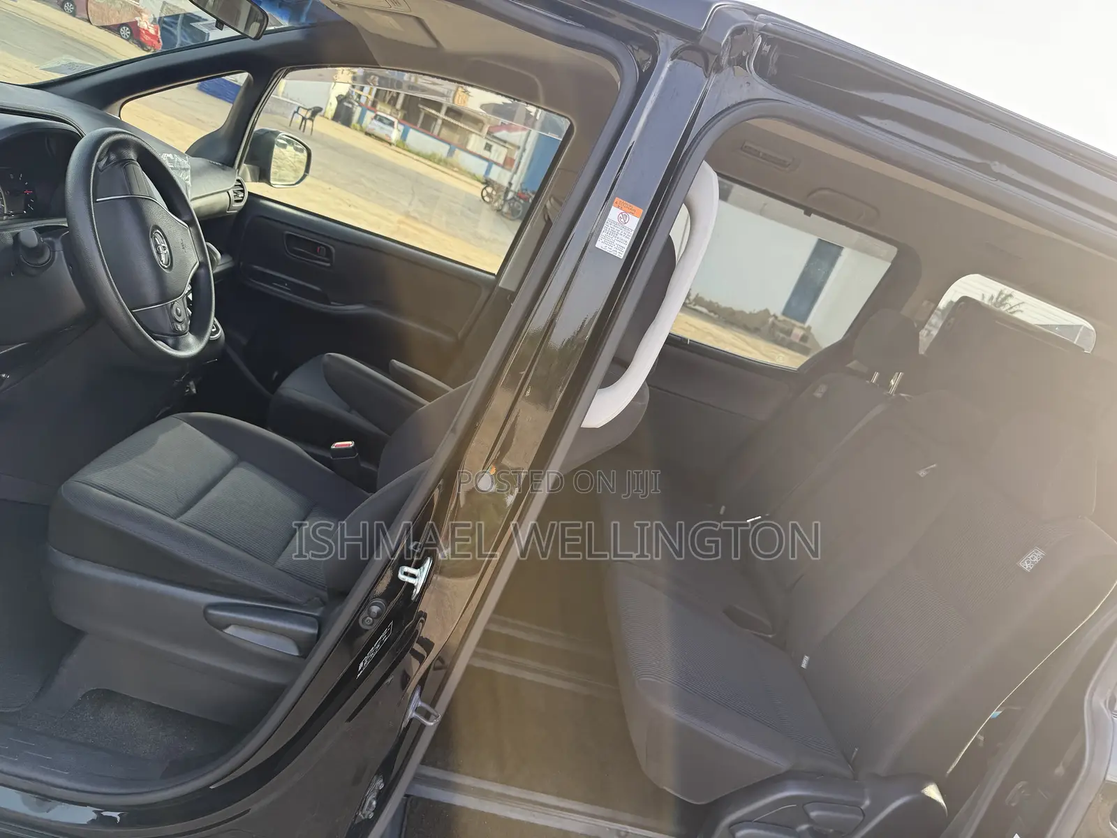 Toyota Voxy 2016 Black