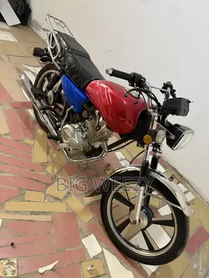 Royal RY125 2025 Red