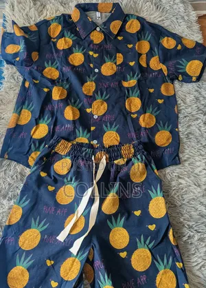Men’s Pineapple Print Navy Blue 2-Piece Short Set – Vacation Wear