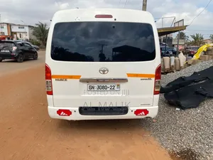 Toyota HiAce 2013 White