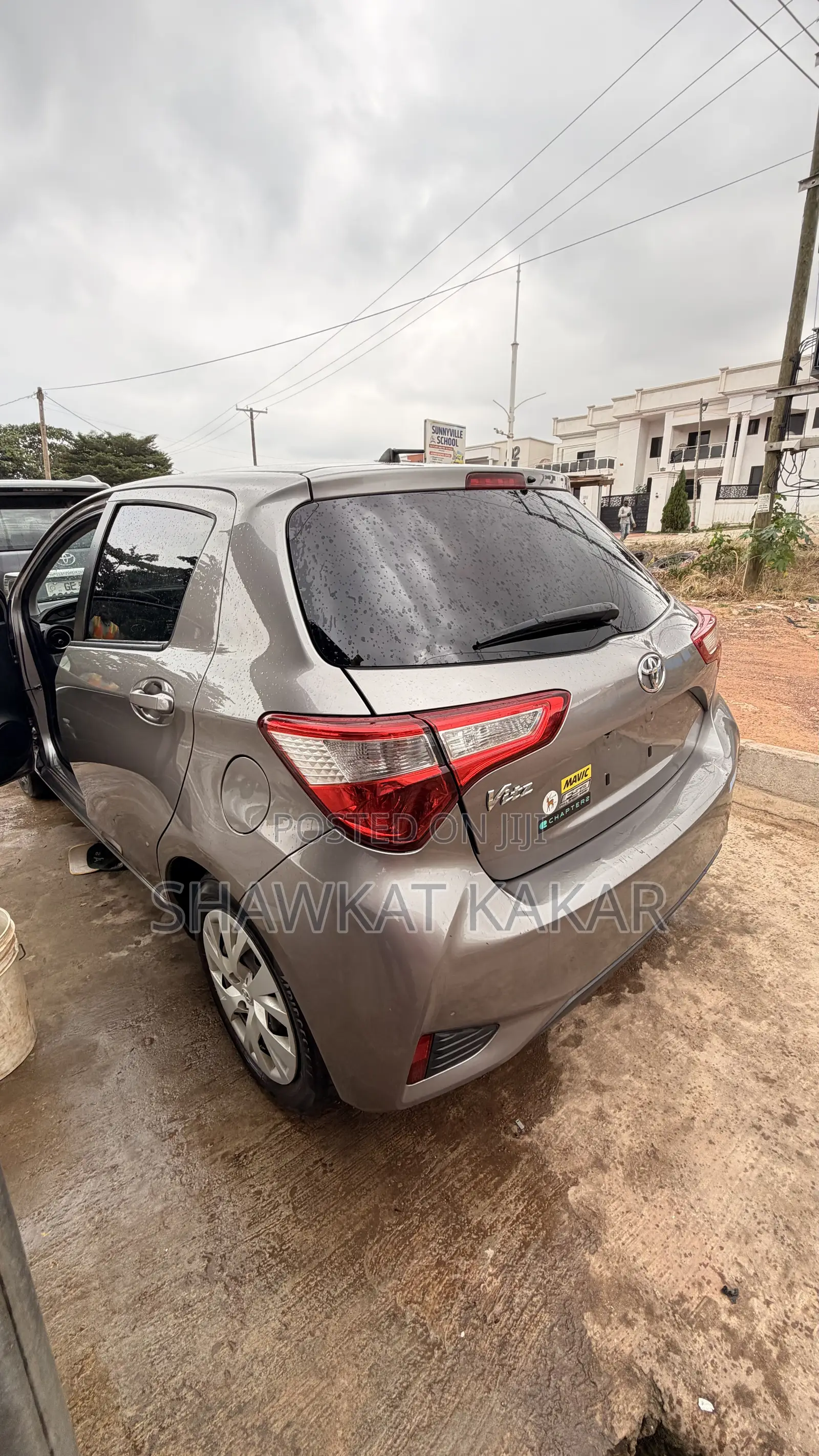 Toyota Vitz 1.3 AWD 3dr 2017 Gray