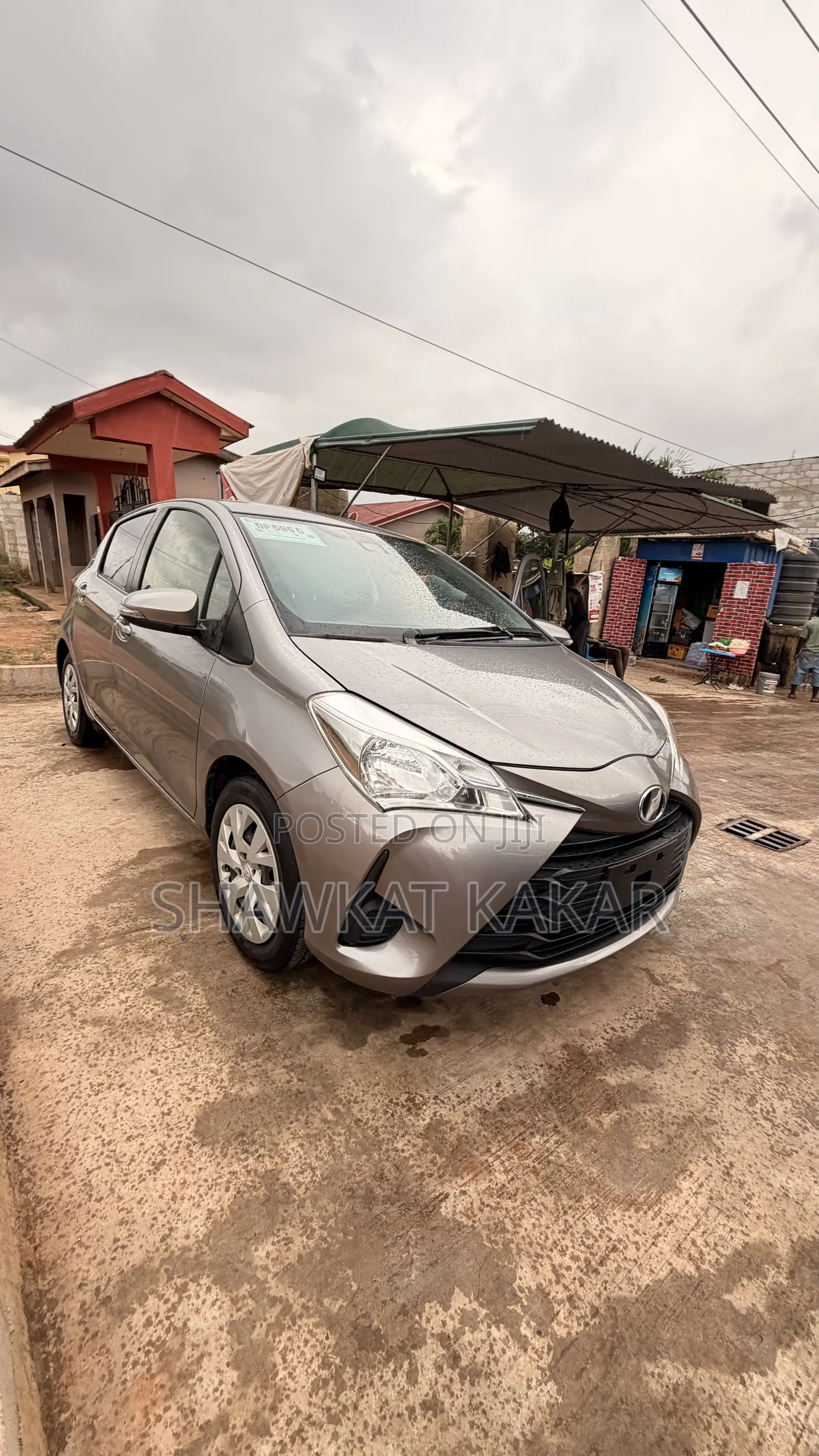 Toyota Vitz 1.3 AWD 3dr 2017 Gray