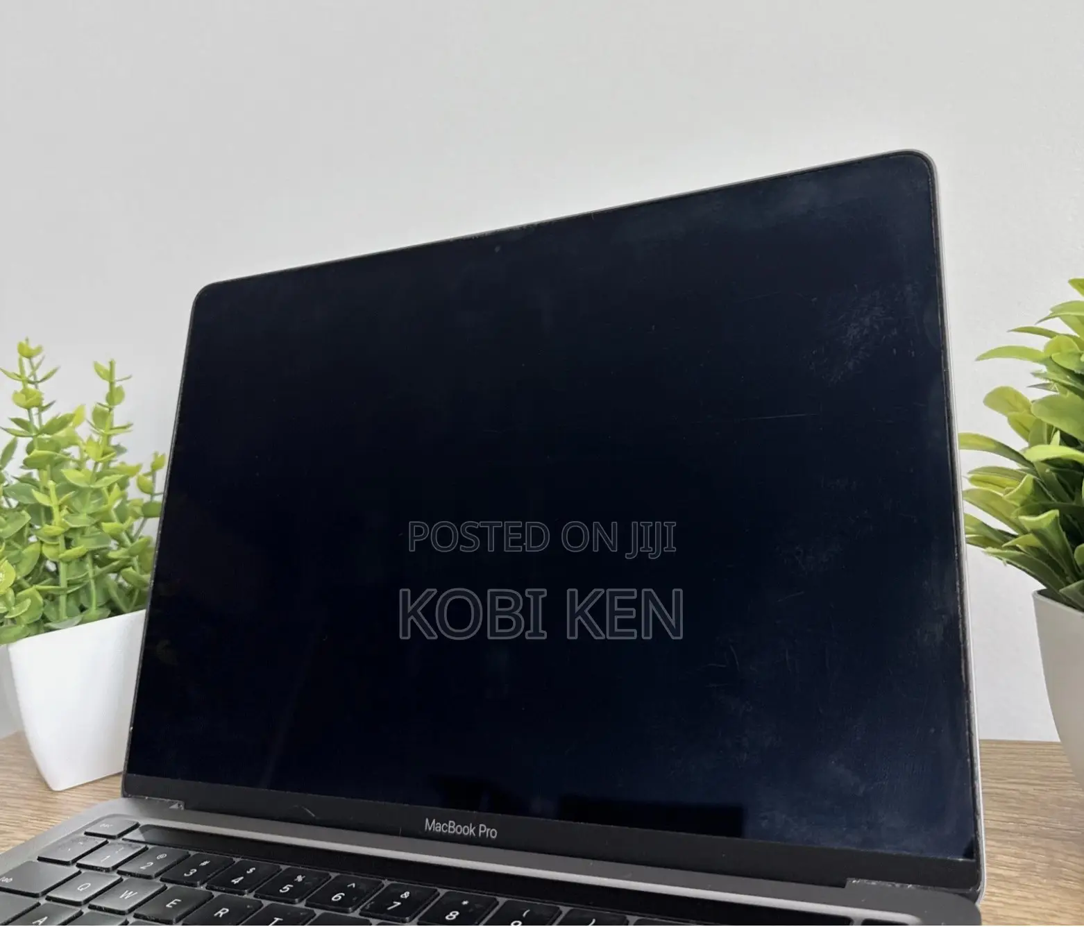Laptop Apple MacBook Pro 2020 8GB Intel Core i5 SSD 256GB