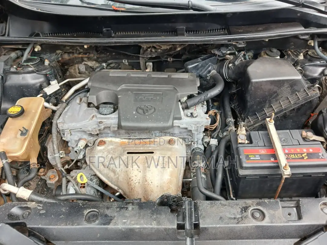 Toyota RAV4 XLE AWD (2.5L 4cyl 6A) 2013 Gray
