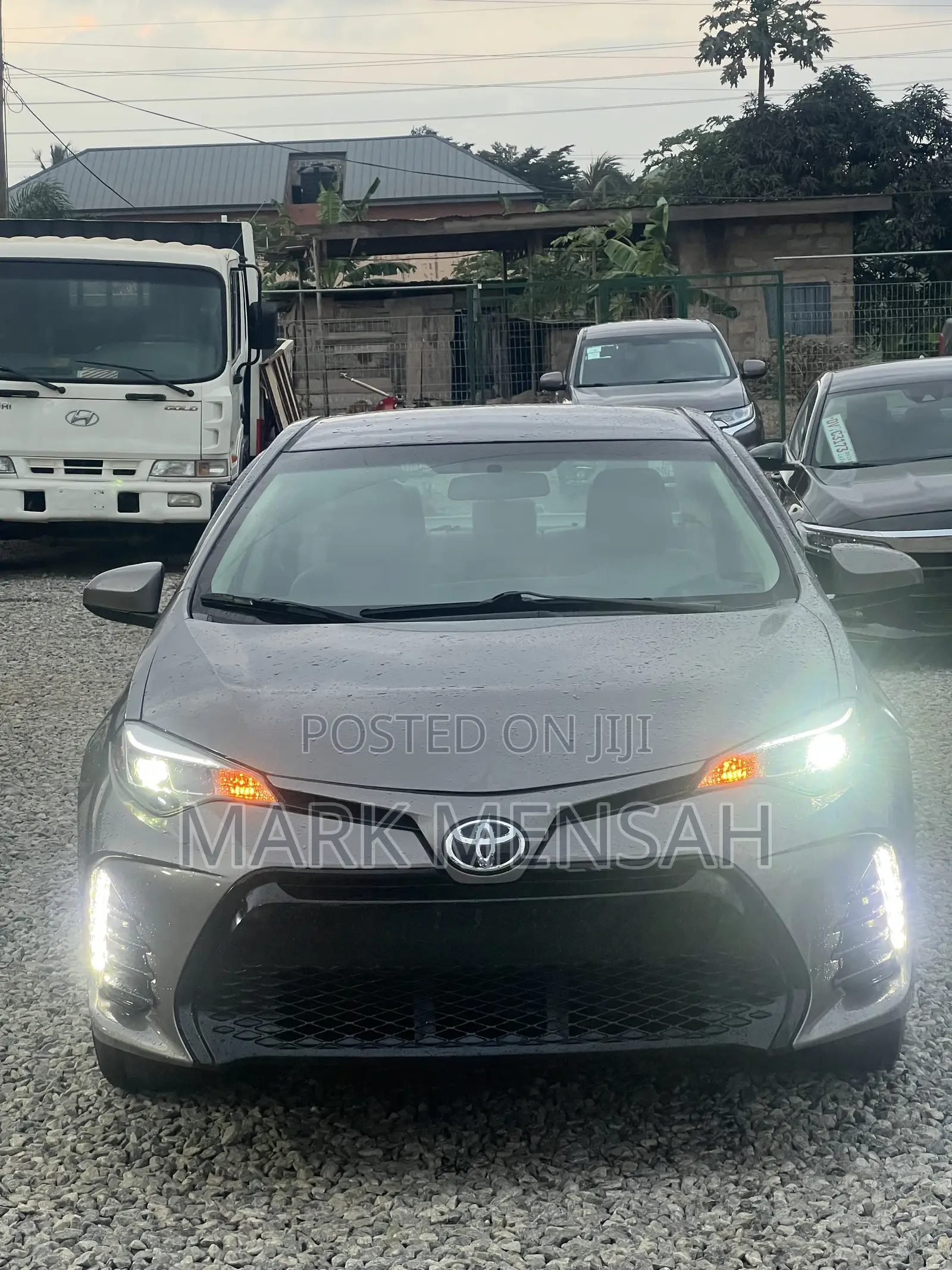 Toyota Corolla 2016 Brown