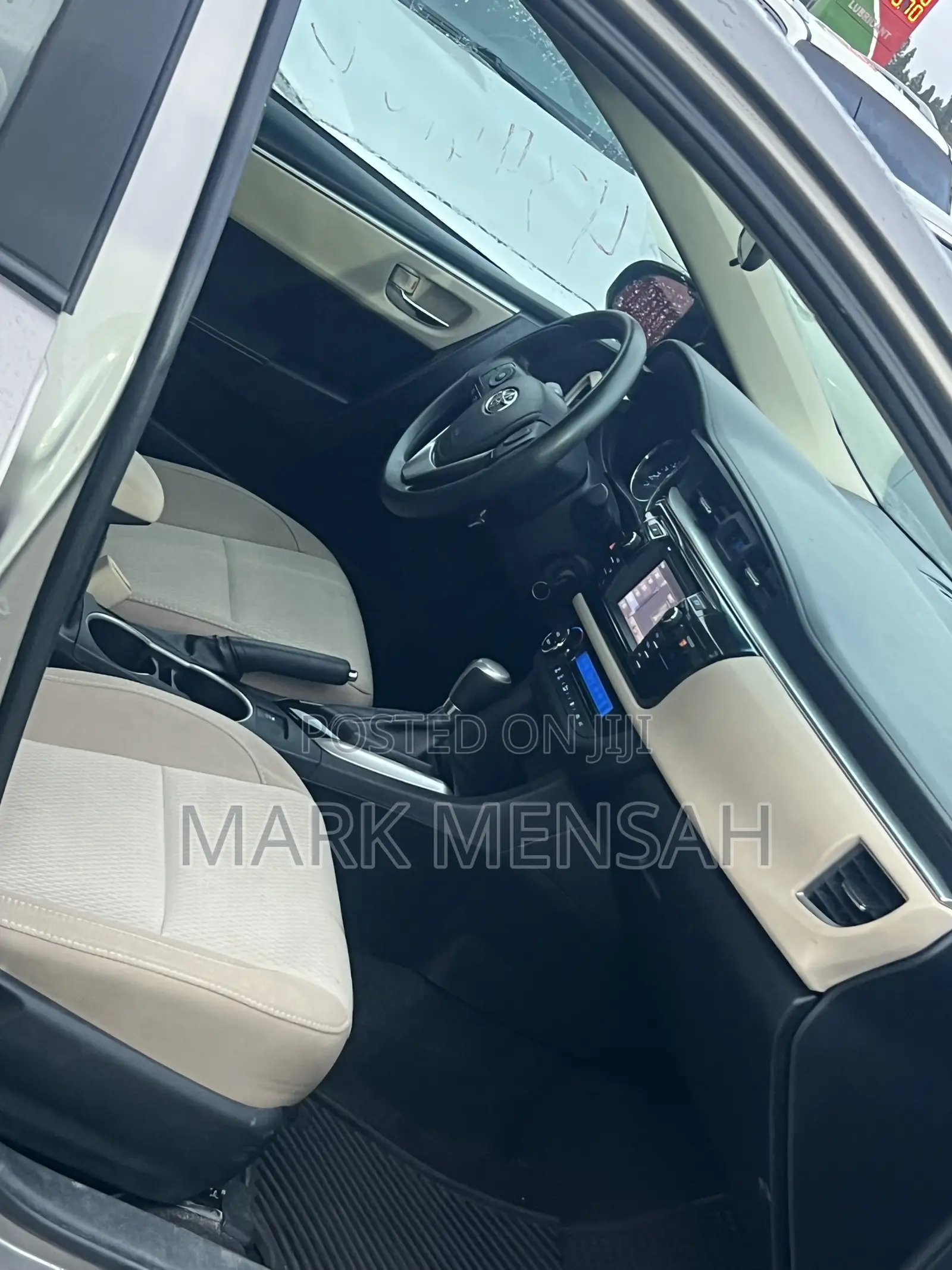 Toyota Corolla 2016 Brown