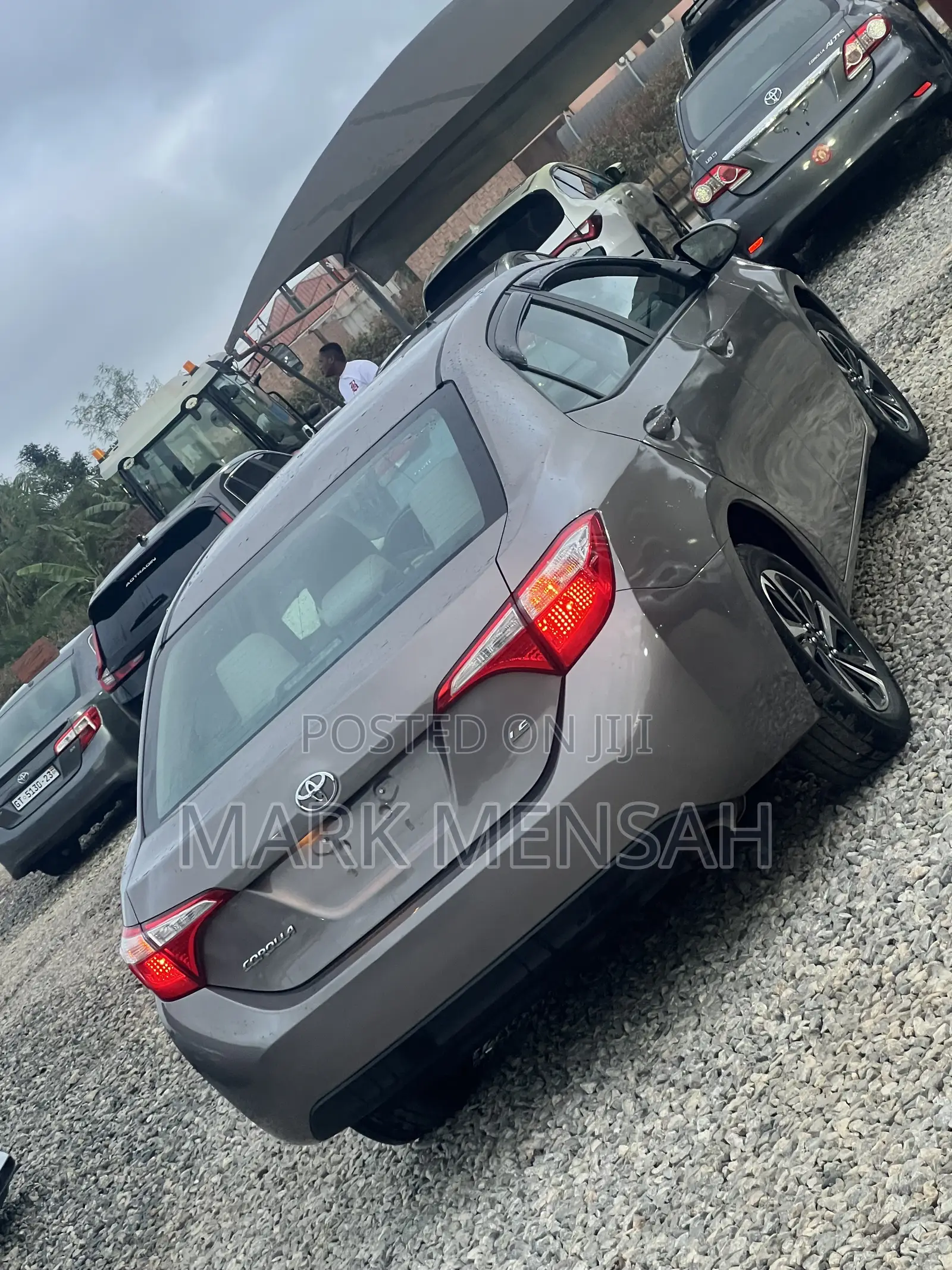 Toyota Corolla 2016 Brown