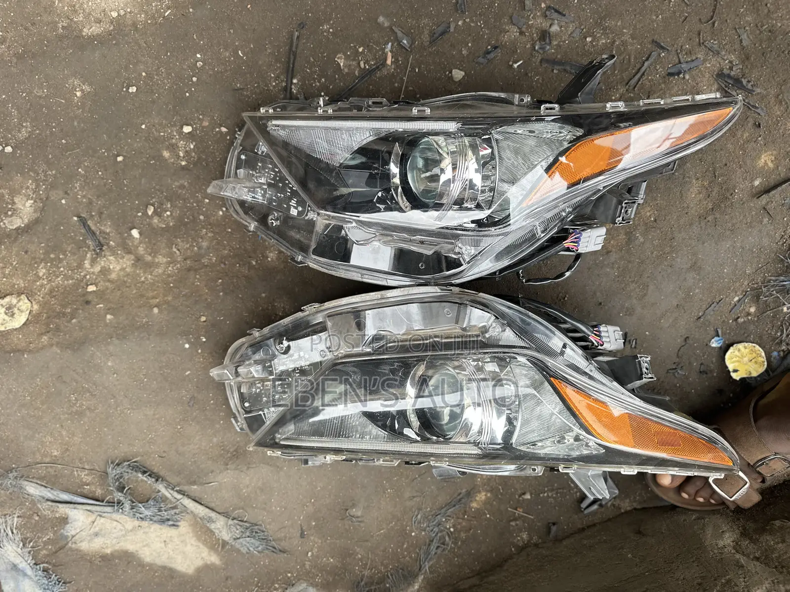Toyota Corolla IM 2016,2017,2018 Headlights